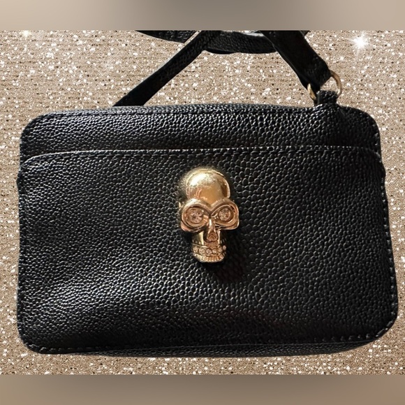 Punchcase by Leslie Hsu Black Pebbled Vegan Leather Crossbody w/ Skull - Picture 1 of 10